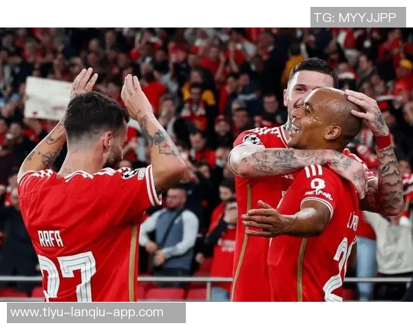 多夫比克点球失误连连苏莱替罚仍遭扑救无缘帽子戏法 多夫比克点球失误连连苏莱替罚仍遭扑救无缘帽子戏法